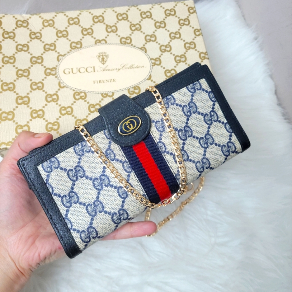 100% Authentic Gucci vintage web sherry line wallet